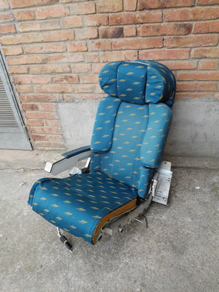 asiento avion chatarra construccion tela metal 2_1u
